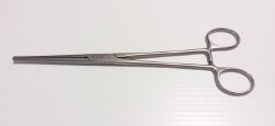 Hemostatic Forceps Aesculap® Kocher-Ochsner 8-7/8 Inch Length OR / Surgical Grade Stainless Steel NonSterile Locking Finger Ring Handle Straight Serrated with 1 X 2 Teeth EACH MK-1223808