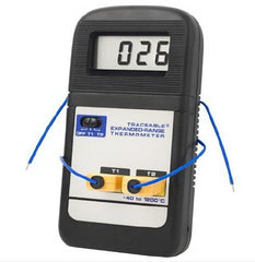 Cole-Parmer Inst. Digital Thermometer Traceable® Expanded Range Fahrenheit / Celsius -40° to +2000°F (-40° to +1200°C) Type K Beaded Probe Flip-out Stand / Handheld Battery Operated