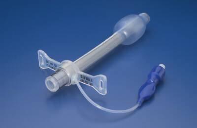 Smiths Medical Tracheostomy Tube Bivona® Mid-Range Aire-Cuf® Hyperflex™ Extra Length Fixed Neck Flange Size 7 Cuffed