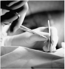 Suture with Needle LOOK® Nonabsorbable Uncoated Black Suture Monofilament Nylon Size 2 - 0 30 Inch Suture Double-Armed 61 mm Length Straight Taper Point Needle