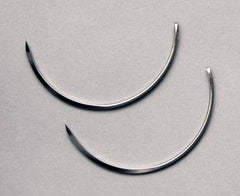 Suture Needle Richard-Allan® 1/2 Circle Reverse Cutting Needle Martin UterineType Size 6 Needle