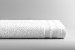 Standard Textile Bath Towel 22 X 44 Inch Cotton 85% / Polyester 15% White Reusable