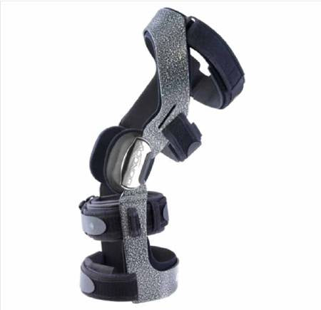 DJO Knee Brace Armor Fourcepoint™ Medium Swiveling Strap Closure 18-1/2 to 21 Inch Circumference Standard Length Right Knee