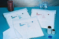 Fisher Scientific Cleanroom Wipe Berkshire™ Gamma Wipe™ 67 ISO Class 5 White Sterile Cellulose / Polyester 12 X 12 Inch Disposable - M-925861-4907 - Case of 500