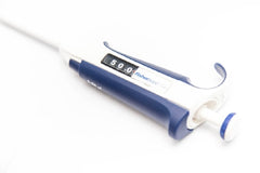 PANTek Technologies LLC Fisherbrand™ Elite™ Adjustable Volume Micropipette 1 to 10 µL Nonsterile
