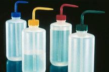 Fisher Scientific Wash Bottle Nalgene™ 16 oz., Blue, Translucent, Low-Density Polyethylene, Polypropylene Screw Closure, Leak Proof